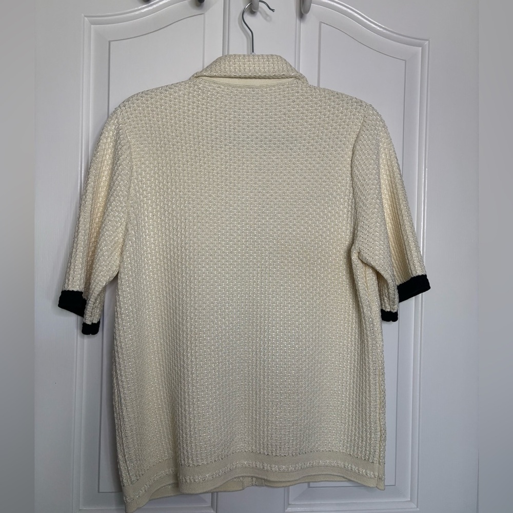 EUC Chanel Ivory Midweight Knit Short Sleeve Jacket with Black Trim size 34 - Picture 8 of 12